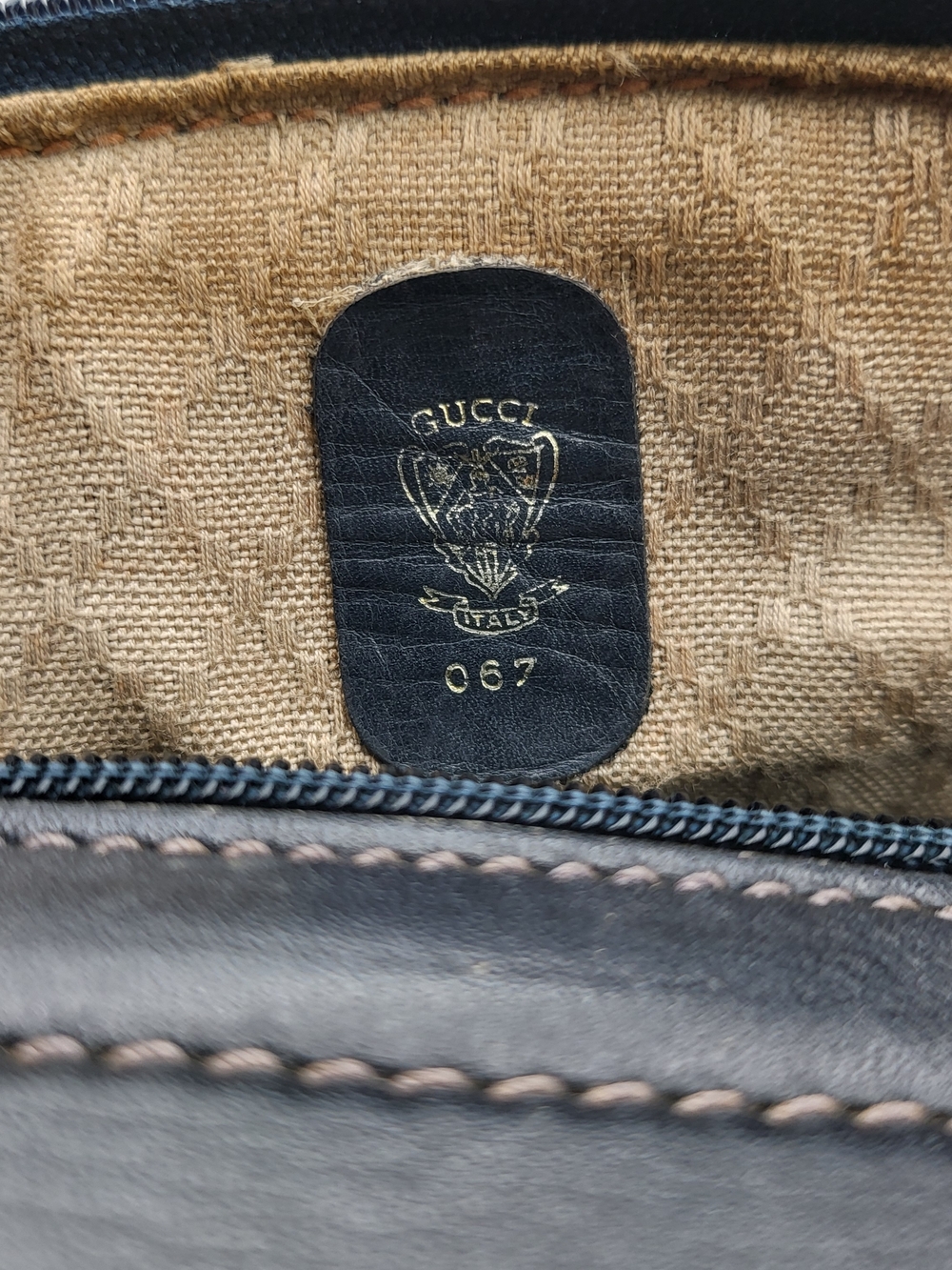 Gucci Vintage Canvas Leather Navy Sherry Line Boston 30 Bag..Auth..w/COA. - Picture 9 of 16